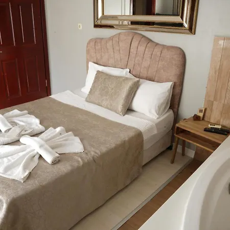 Destina Hotel *