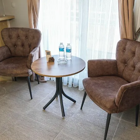 Destina Hotel *
