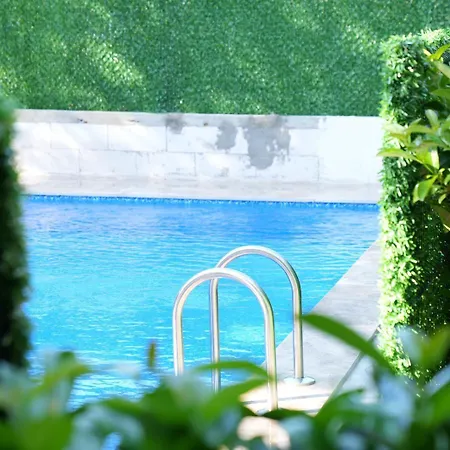 Butterfly Boutique Hotel *